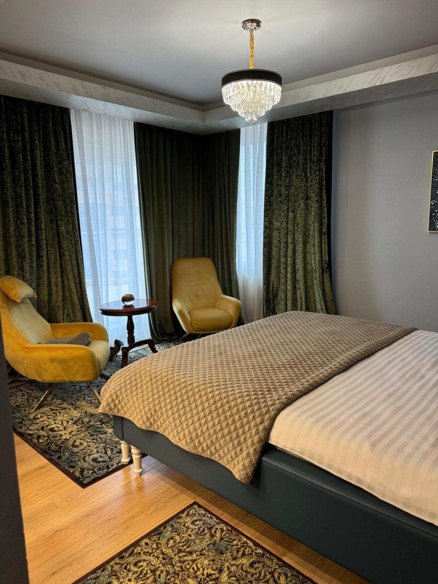 Phoenicia Suites Baneasa Bukarest Exteriör bild